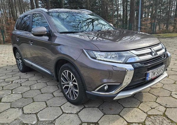 Mitsubishi Outlander cena 78000 przebieg: 70000, rok produkcji 2017 z Miechów małe 781